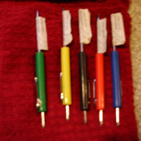 Bundle of 5 - 2 in 1 Pocket Screwdrivers - Phillips and Flat Head - Handy Tool ! - Picture 5 of 7